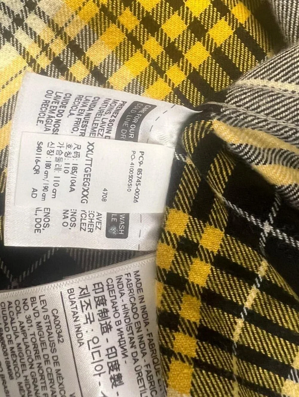 Levis levi button